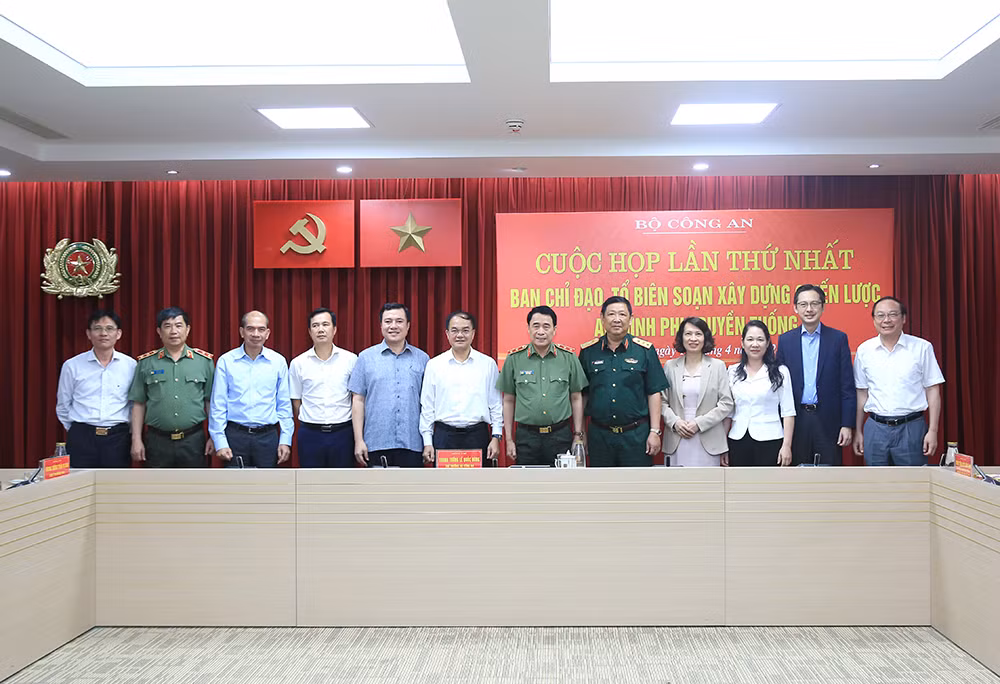 Xây dựng Chiến lược tổng thể quốc gia về an ninh phi truyền thống mang tầm chiến lược quan trọng -0