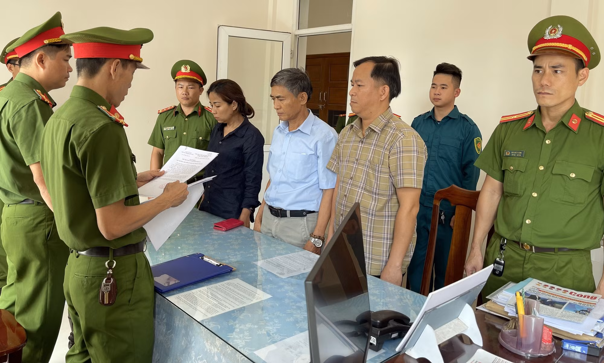 Nhận hối lộ, 3 nguyên Trưởng phòng GD&ĐT tại Quảng Nam bị khởi tố -0