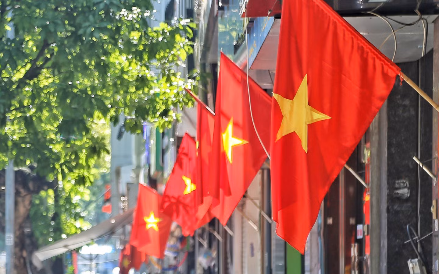 Trình Chính phủ đề xuất hoán đổi 5 ngày nghỉ lễ -0