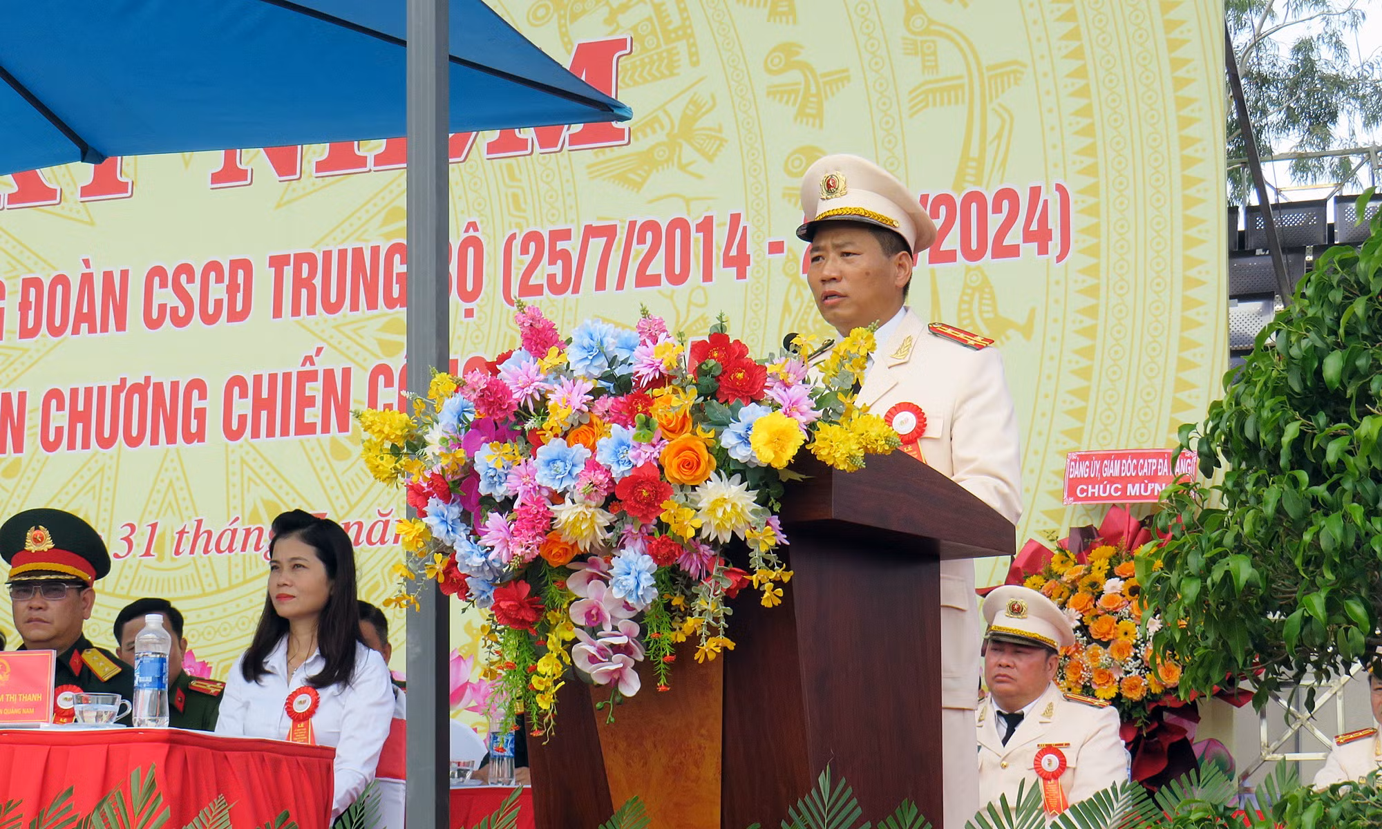 Trung đoàn Cảnh sát cơ động Trung Bộ đón nhận Huân chương Chiến công hạng Ba -0