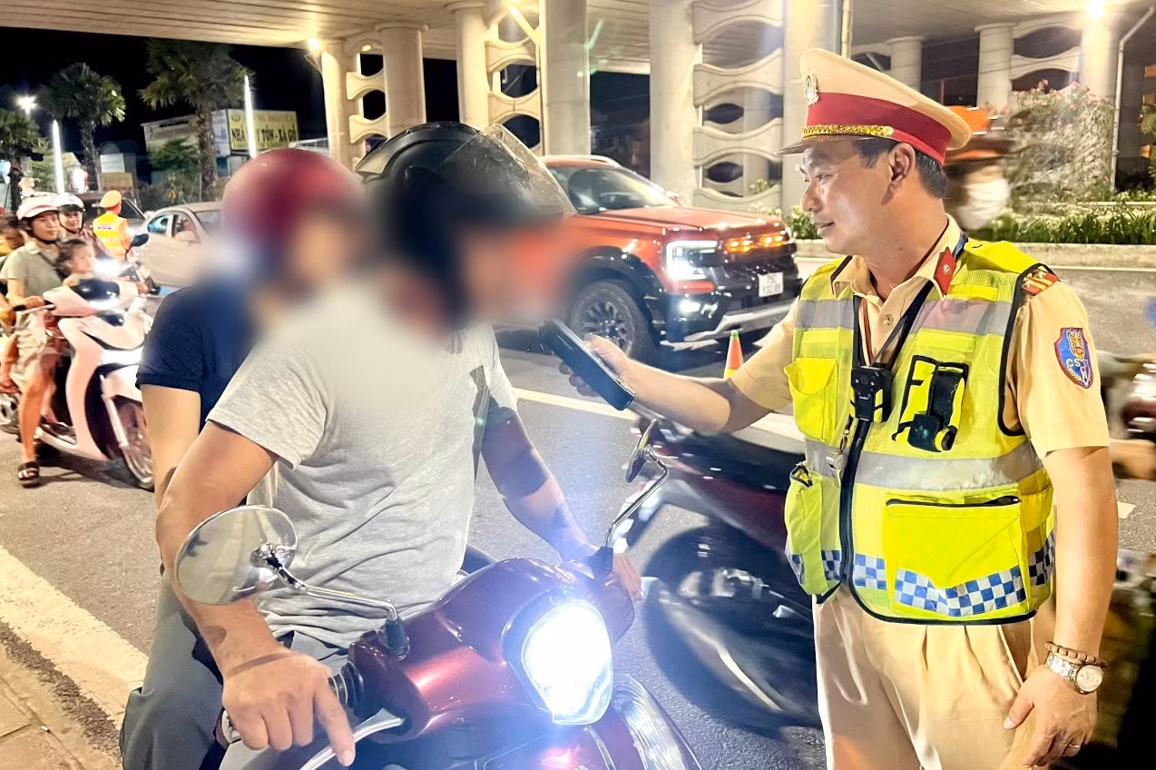 Công an Thừa Thiên Huế tổng kiểm soát vi phạm nồng độ cồn, ma túy -0
