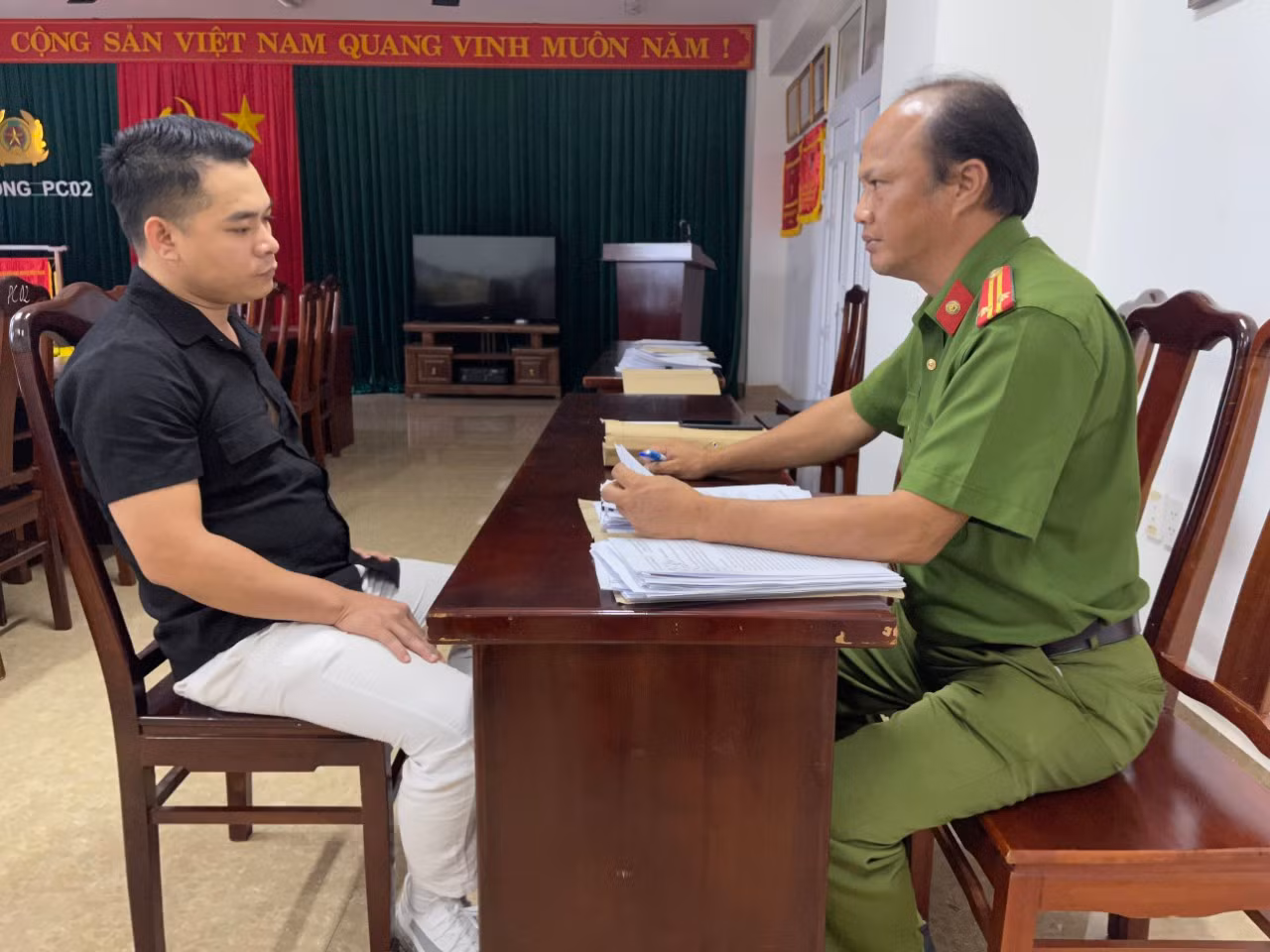 Tự “vẽ” hàng chục lô đất “ảo” rồi rao bán trên mạng chiếm đoạt hàng tỷ đồng -0