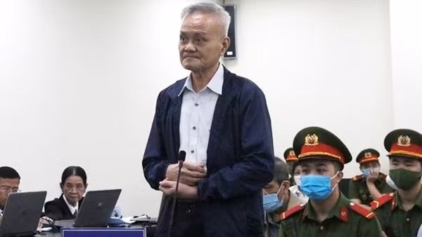 "Om" hơn 3,8 triệu USD là tư túi hay vì tập thể?