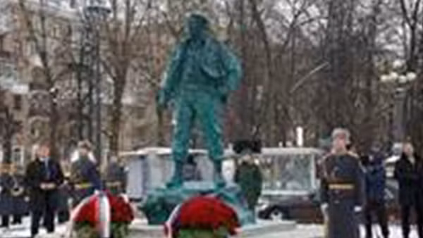 Khánh thành tượng đài Fidel Castro tại Moscow