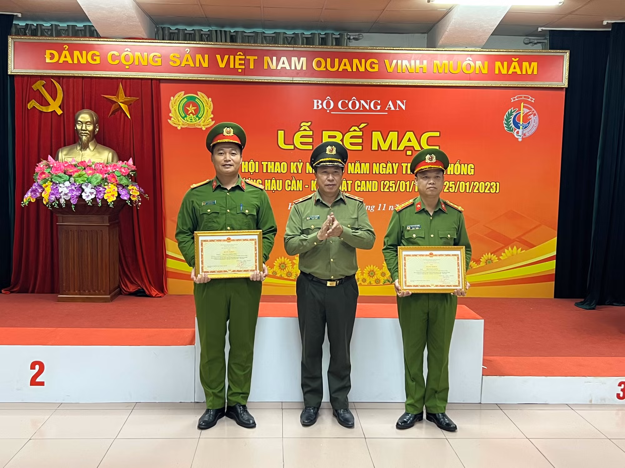 Bế mạc Hội thao thao kỷ niệm 75 năm Ngày truyền thống lực lượng Hậu cần- Kỹ thuật CAND -0