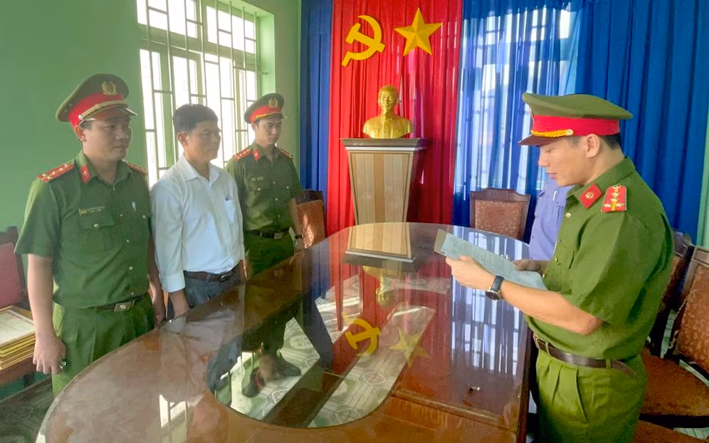 Tạm giam nguyên Chánh văn phòng HĐND và UBND huyện Bù Đăng -0