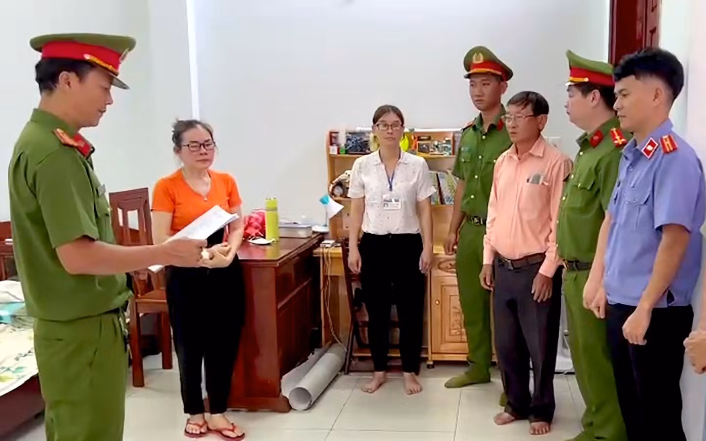 Tạm giam nguyên Chánh văn phòng HĐND và UBND huyện Bù Đăng -0