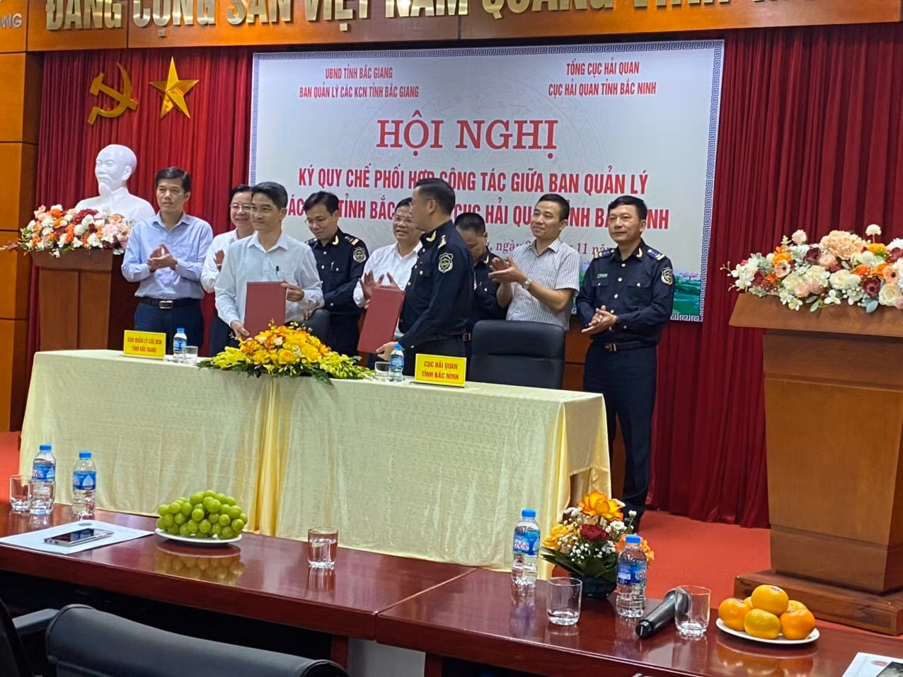 Ban Quản lý các Khu công nghiệp Bắc Giang và Cục Hải quan tỉnh Bắc Ninh ký quy chế phối hợp công tác -0