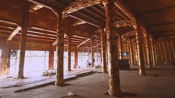 Sống lại một hoàng cung