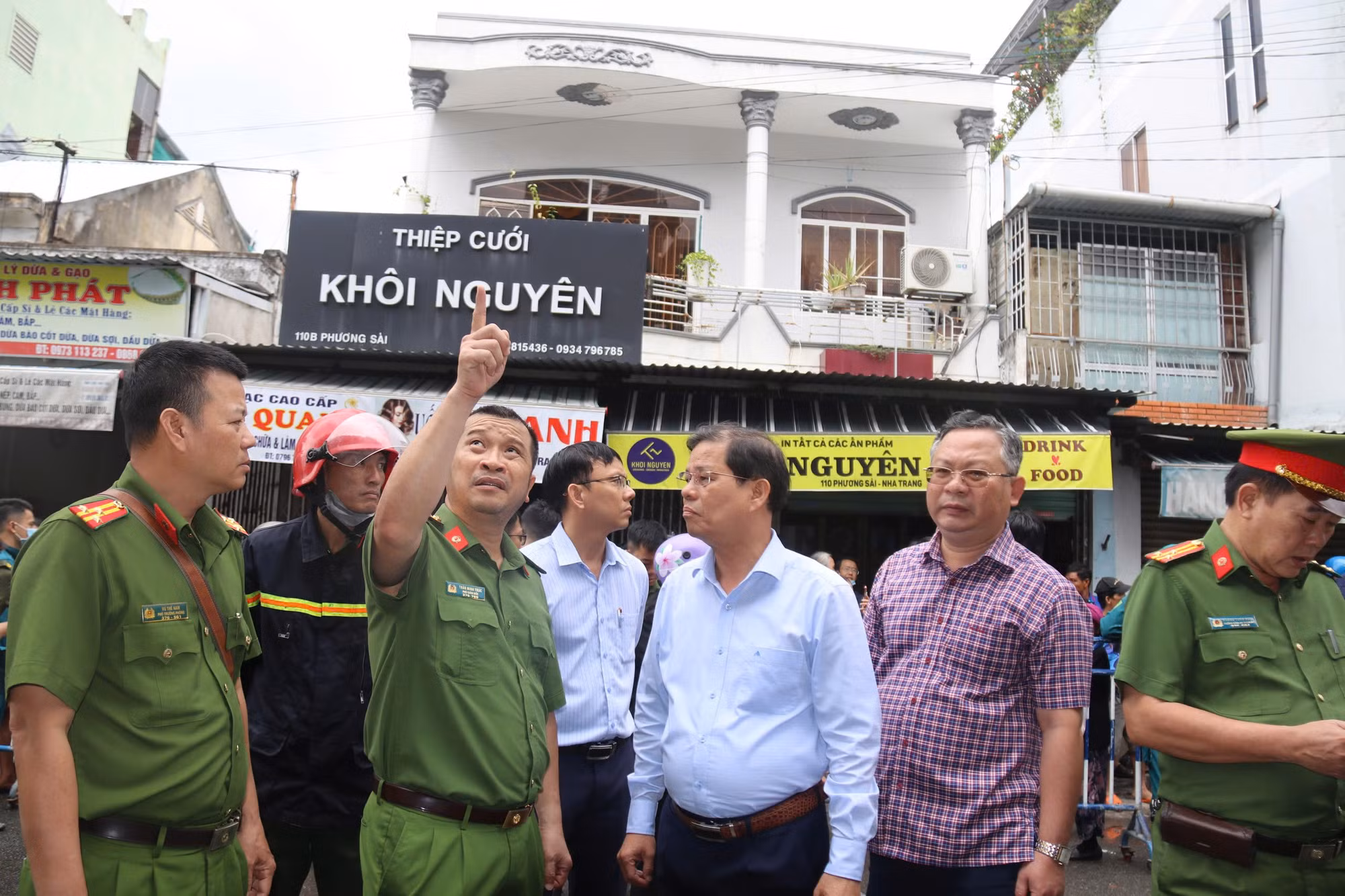 Chủ tịch UBND tỉnh Khánh Hòa đến hiện trường vụ cháy chỉ đạo khắc phục hậu quả -0