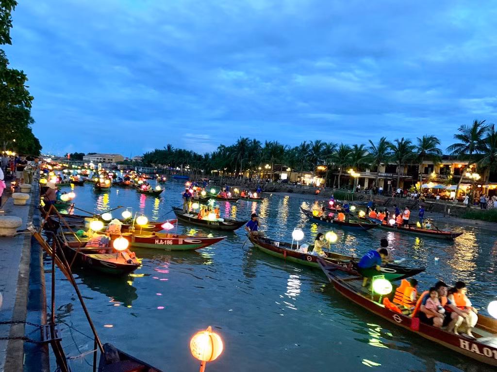 “Chi tiền tỉ để có suất chèo thuyền, đạp xích lô tại Hội An” là bịa đặt -1
