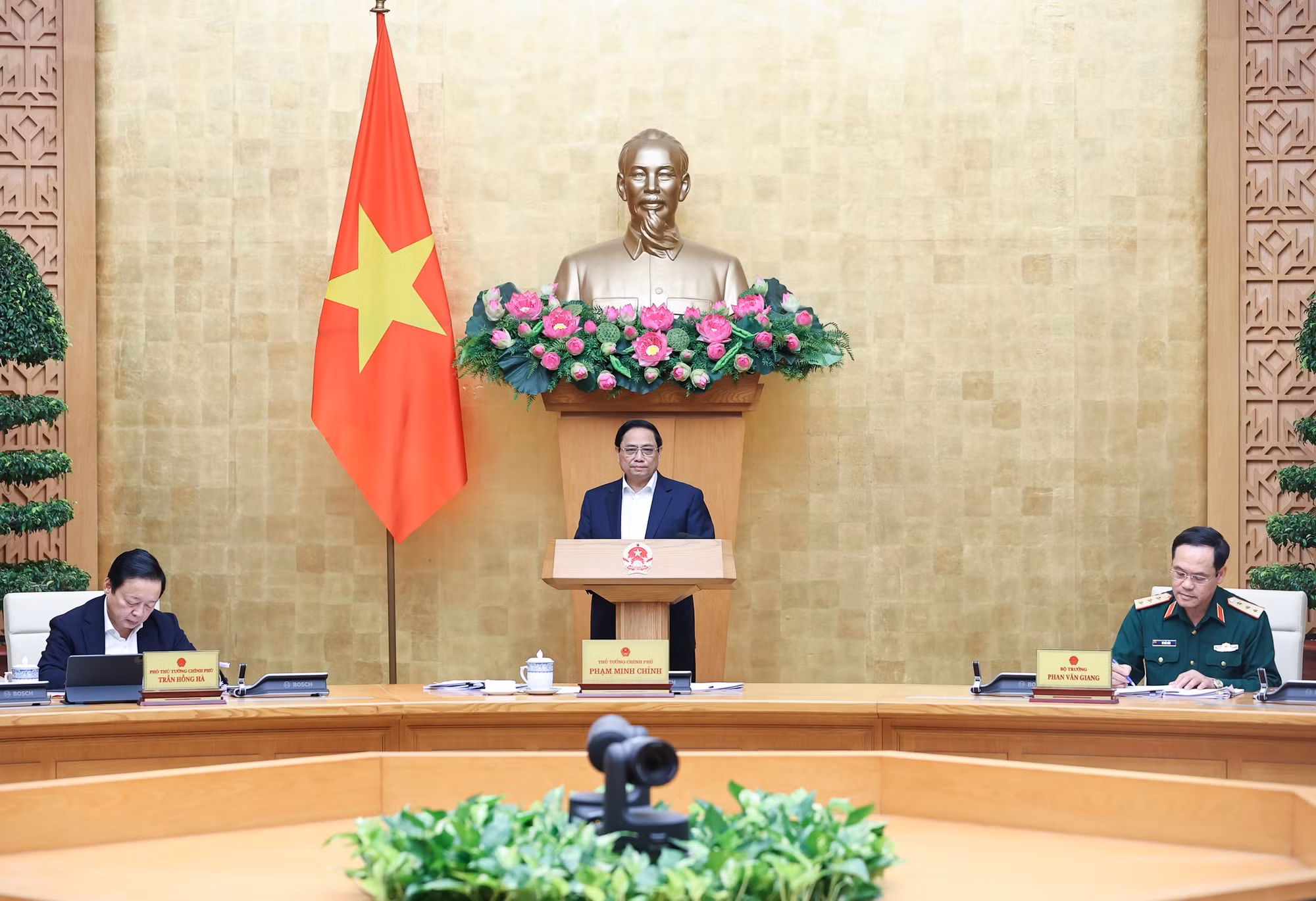Thủ tướng: Kiểm soát thủ tục hành chính ngay trong quá trình xây dựng pháp luật -0