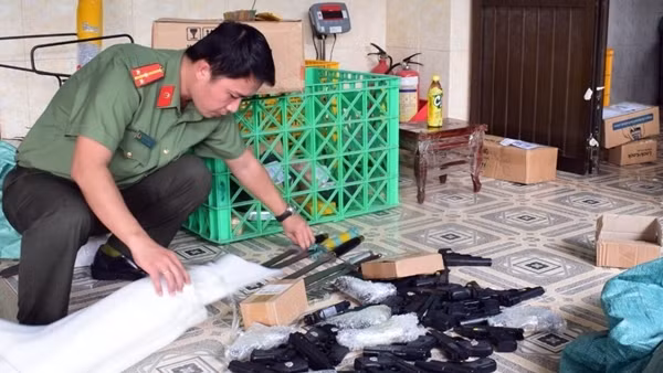 Ngăn chặn tội phạm từ việc thu hồi vũ khí, vật liệu nổ và công cụ hỗ trợ