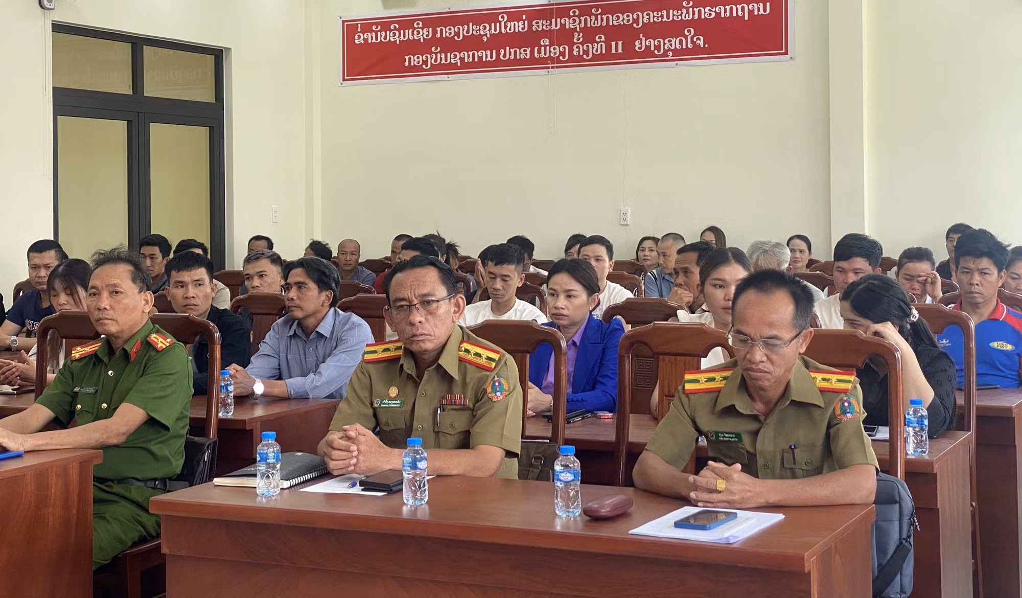 Tuyên truyền phòng, chống ma túy cho cộng đồng người Việt tại tỉnh Sê Kông (Lào) -0