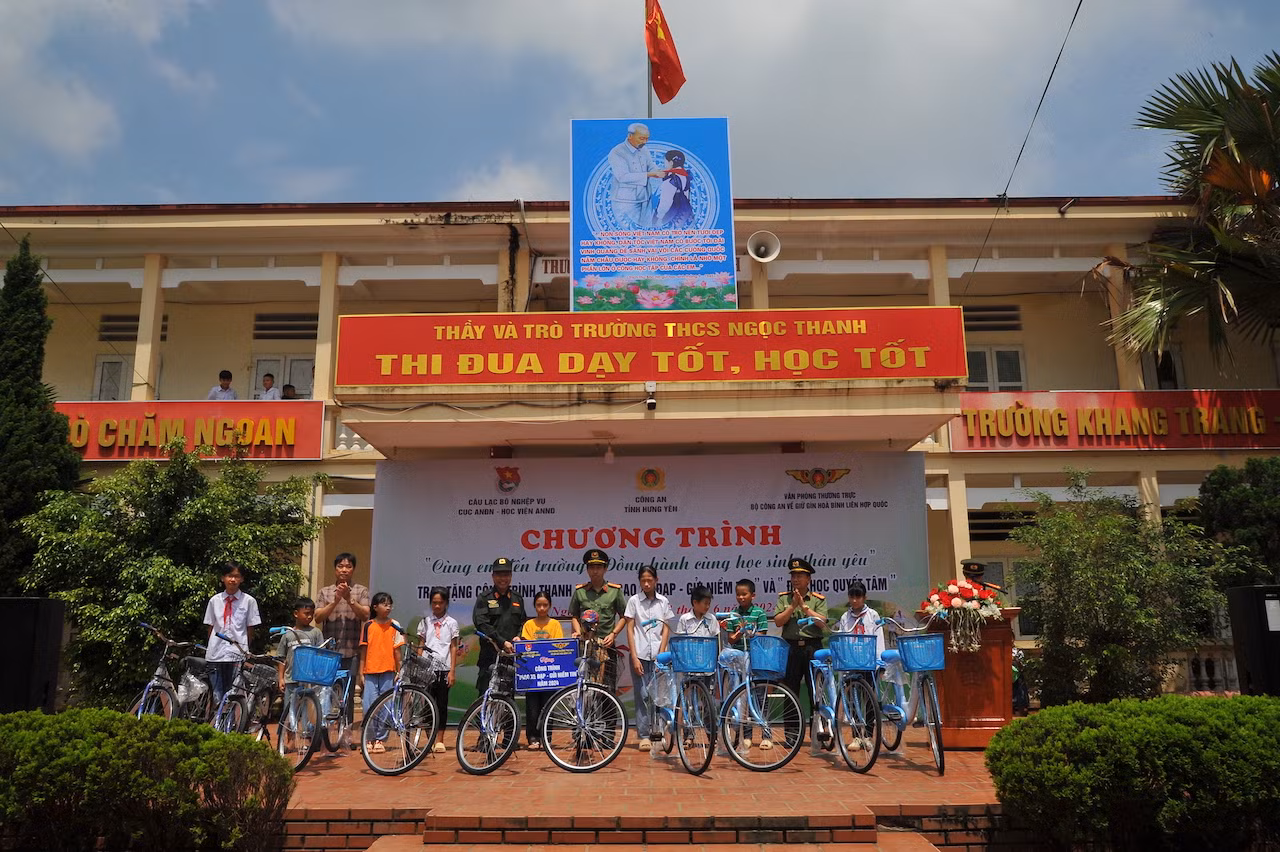 Tổ chức hoạt động an sinh xã hội, tình nguyện tại huyện Văn Giang và Kim Động, Hưng Yên -0