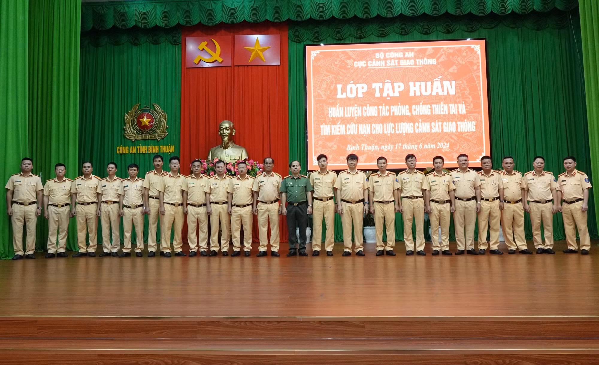 Khai giảng lớp tập huấn, huấn luyện công tác phòng chống thiên tai và tìm kiếm cứu nạn -0