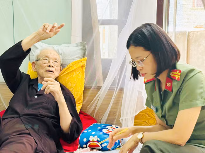 Những nhà báo tay ngang -0