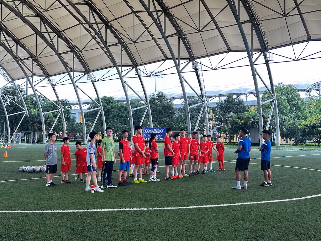 Khơi dậy tình yêu thương từ trại hè “Chiến binh sao vàng” -0