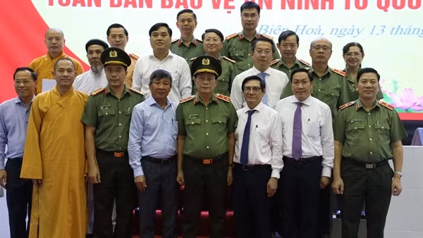 Chú trọng ứng dụng công nghệ, mạng xã hội trong xây dựng phong trào Toàn dân bảo vệ ANTQ
