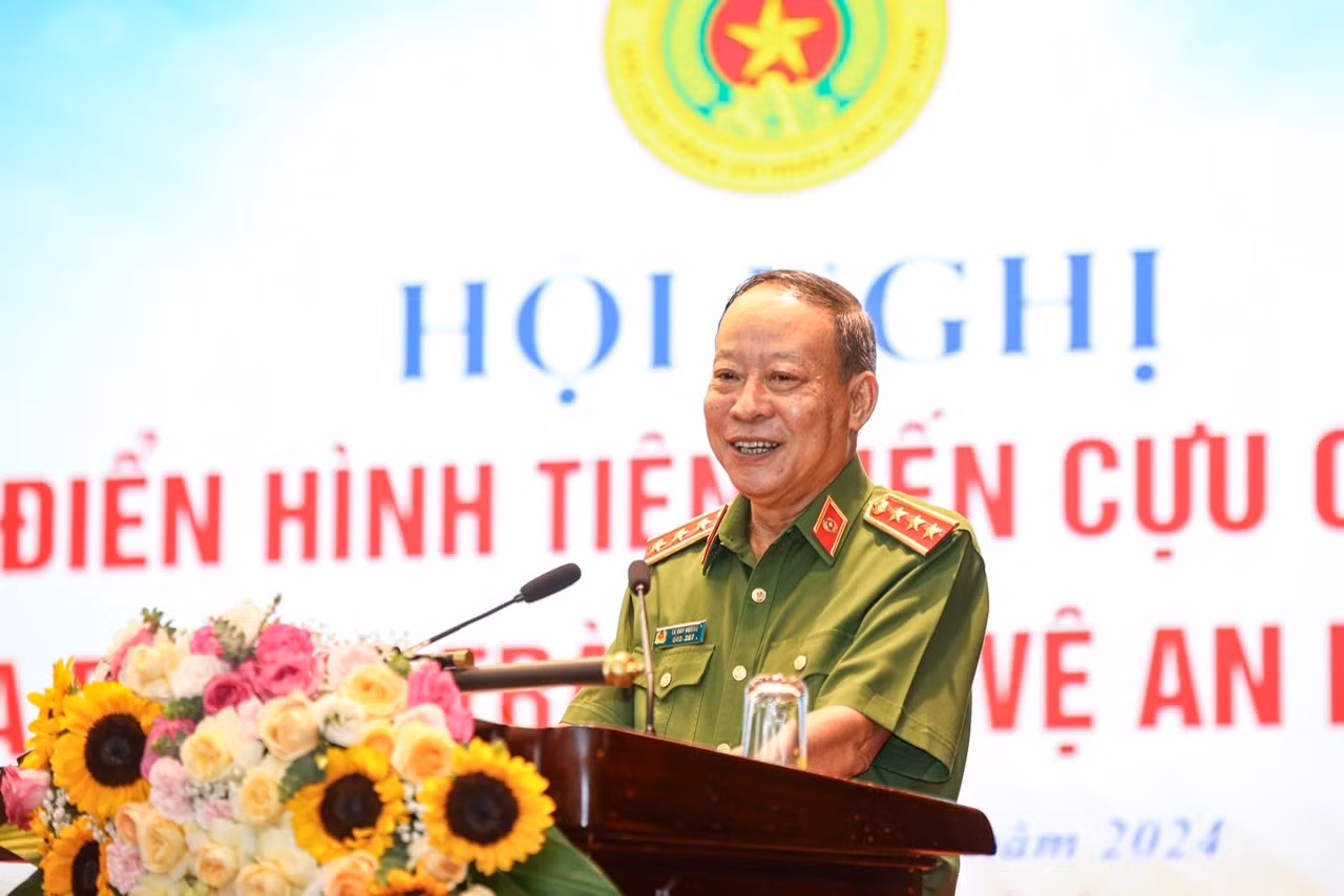 Biểu dương 33 tập thể, 20 cá nhân cựu CAND điển hình tiên tiến trong phong trào toàn dân bảo vệ ANTQ -0