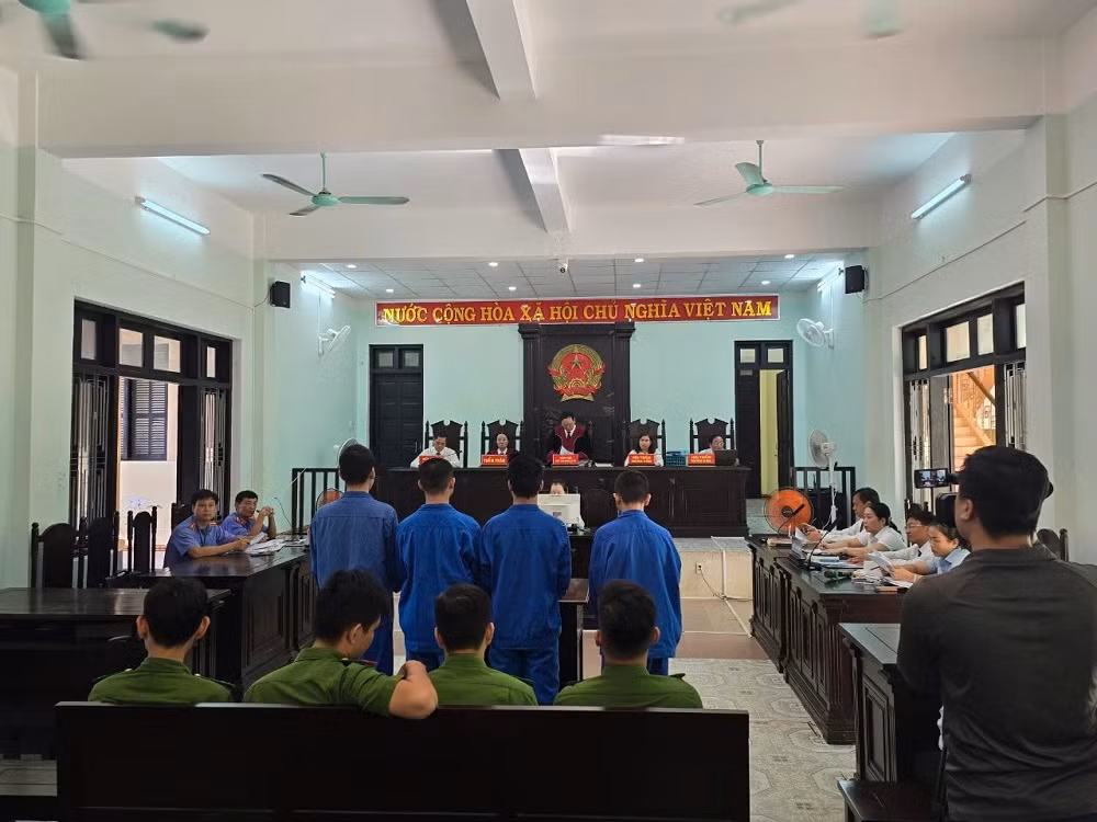 Đi giao ma túy từ Lào về Huế, 4 đối tượng nhận mức án 70 năm tù -0