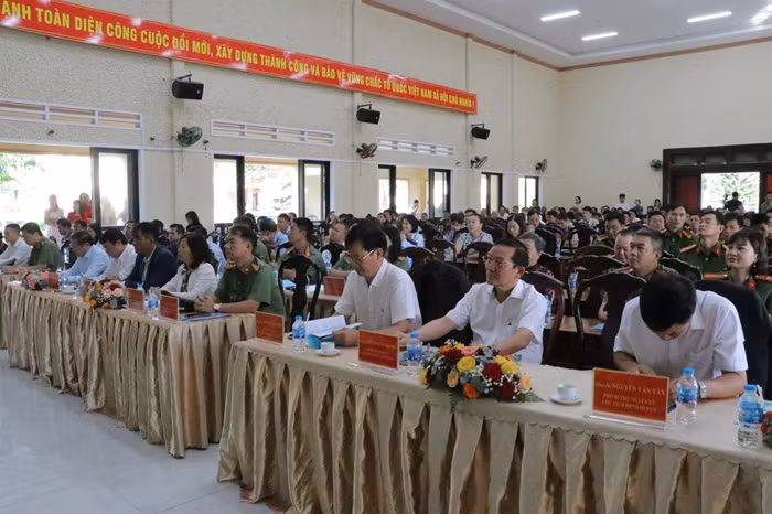 Phát huy sức mạnh quần chúng, ngăn chặn tội phạm từ cơ sở -0