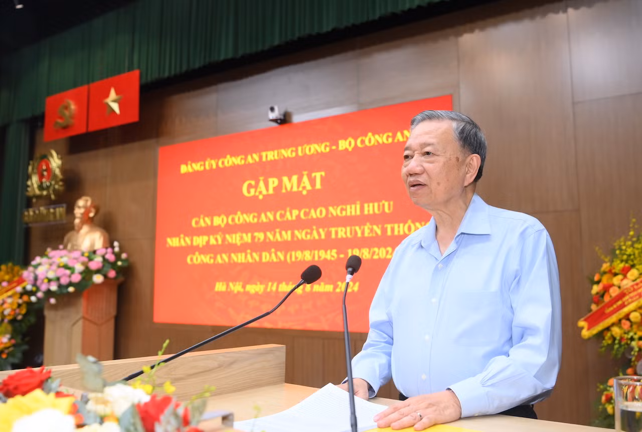 Tô thắm truyền thống vẻ vang của lực lượng CAND Việt Nam anh hùng -0