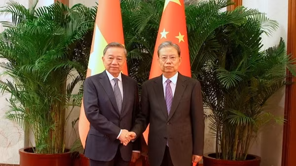 Tổng Bí thư, Chủ tịch nước Tô Lâm hội kiến Uỷ viên trưởng Nhân đại toàn quốc Trung Quốc Triệu Lạc Tế