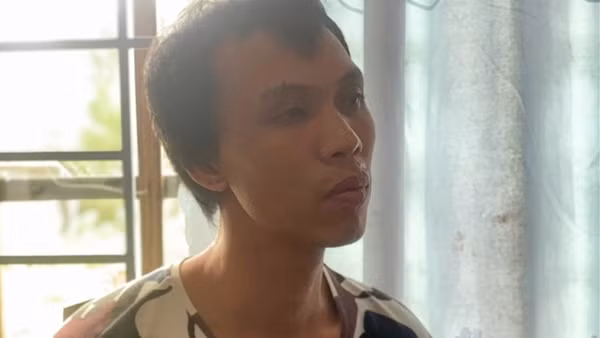 Mang thi thể ra sông phi tang thì bị bắt
