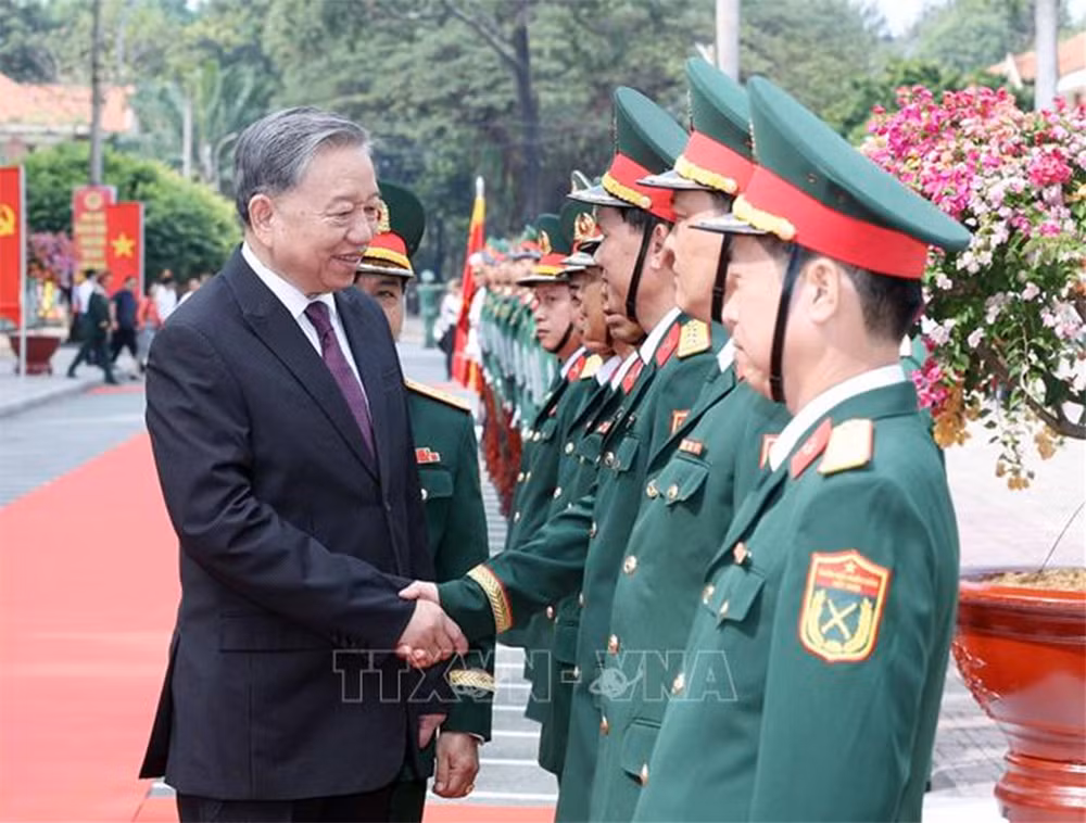 Tổng Bí thư Tô Lâm thăm và làm việc tại Bộ Chỉ huy quân sự tỉnh Bình Dương -1