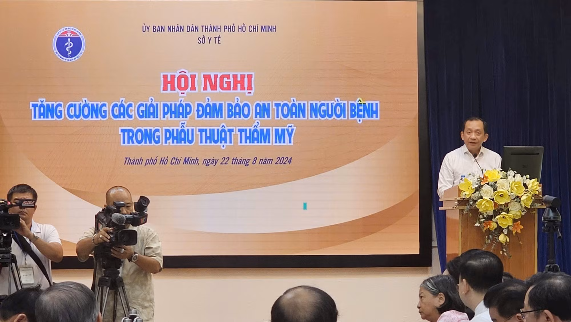 Các cơ sở “lấn sân” là thách thức lớn trong việc đảm bảo an toàn thẩm mỹ… -0