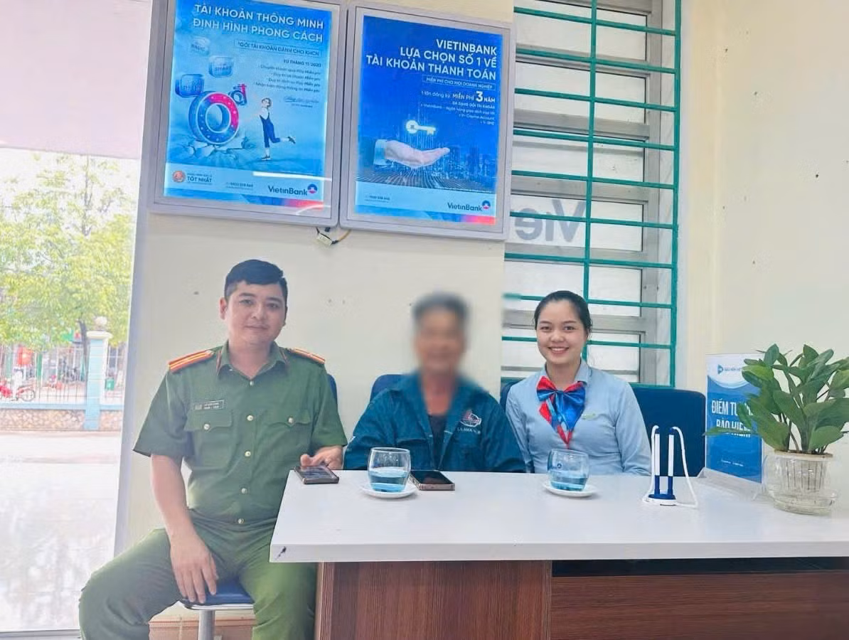  “Con rể ảo” đe dọa bố vợ chuyển gần 500 triệu đồng -0