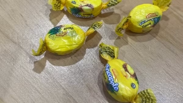 Từ thiện nhầm kẹo ma túy đá