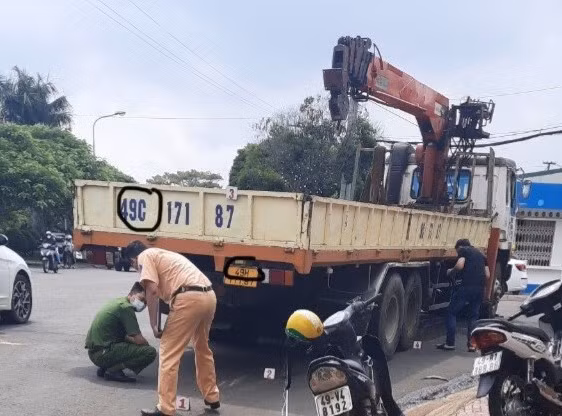 Người làm thuê và chủ xe lĩnh án tù vì xe hết hạn gây tai nạn -0