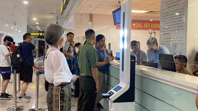 Cấp thị thực điện tử với công dân tất cả các nước vùng, lãnh thổ tạo động lực thúc đẩy ngành du lịch -0