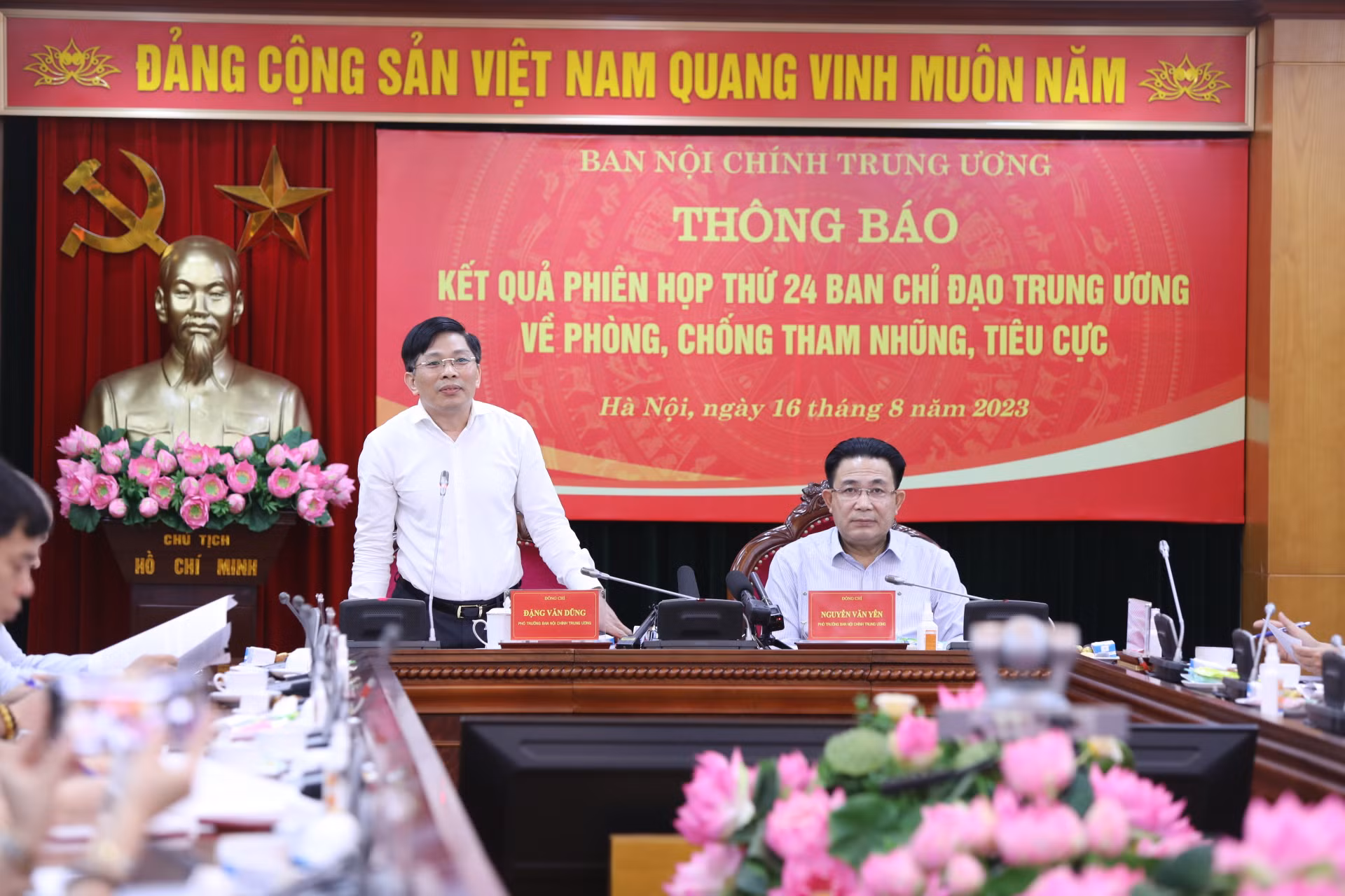 Sẽ kết thúc điều tra, truy tố xét xử các vụ án Việt Á, FLC, Tân Hoàng Minh, Vạn Thịnh Phát trong năm 2023 -0