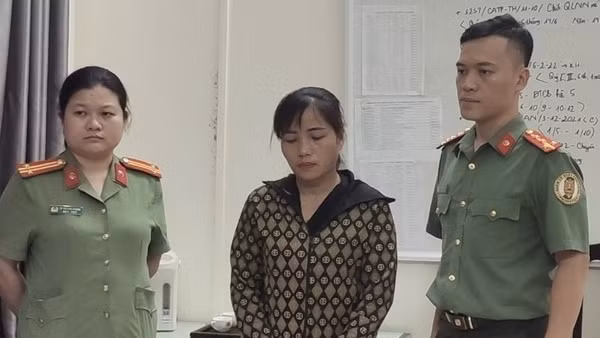 Khởi tố đối tượng dụ dỗ, đưa người khác vượt biên sang Trung Quốc làm thuê