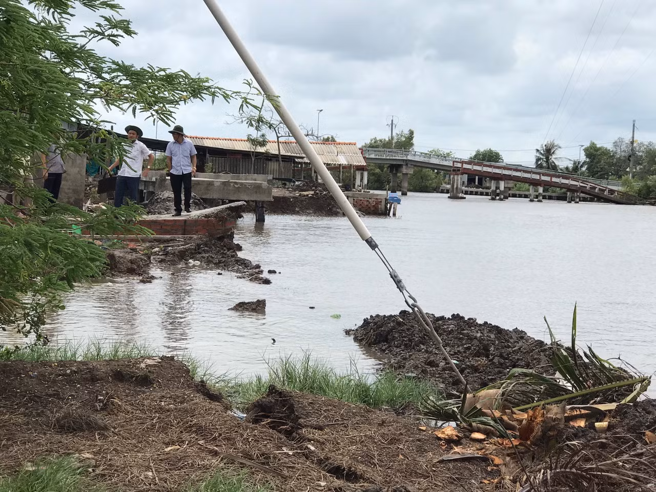 Cà Mau đề xuất cơ chế, chính sách và kinh phí phòng chống sạt lở bờ sông, bờ biển -0