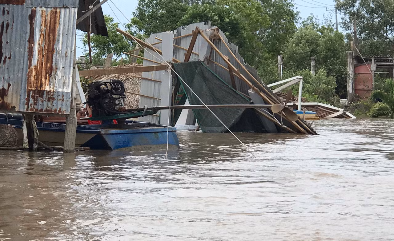 Cà Mau đề xuất cơ chế, chính sách và kinh phí phòng chống sạt lở bờ sông, bờ biển -0