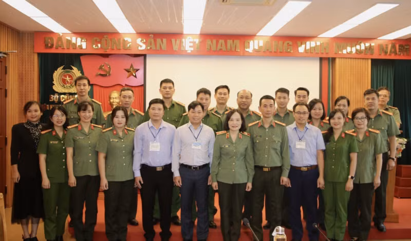Ứng dụng sản xuất xanh - tăng cường công tác bảo vệ môi trường trong lực lượng CAND -0