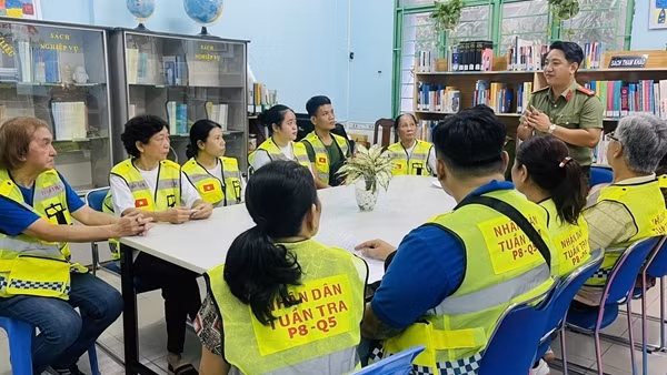 Tập huấn kỹ năng tự vệ cho Tổ nhân dân tuần tra