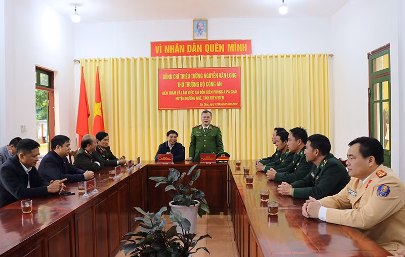 Thứ trưởng Nguyễn Văn Long làm việc tại tỉnh Điện Biên -0