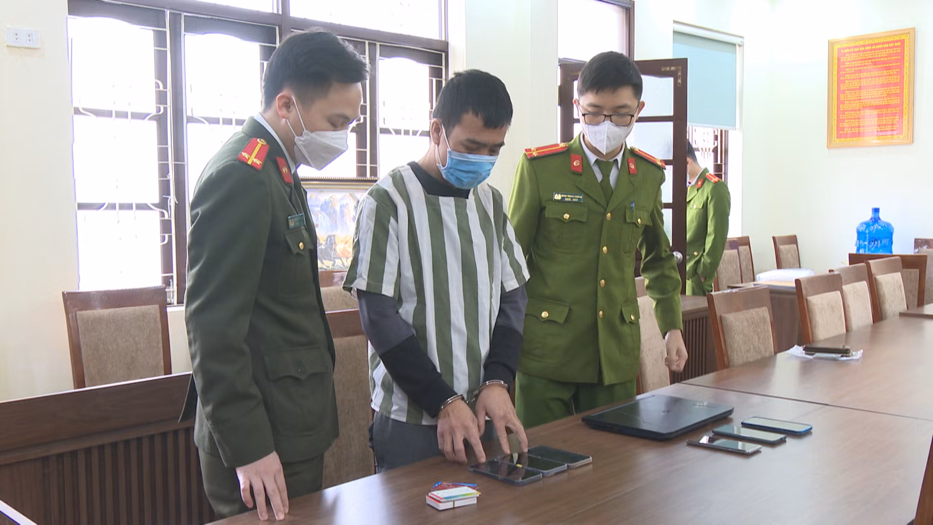 Cú lừa tiền tỷ bằng đầu tư tài chính trực tuyến -0
