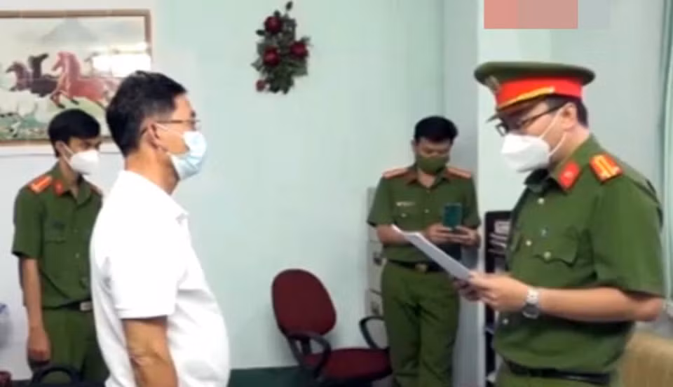 Kiếm tiền tỷ bằng… lừa đảo mua bán nhà đất -0