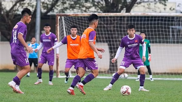 U23 Việt Nam có cầu thủ nghi nhiễm COVID-19 trước trận gặp Singapore ảnh 3