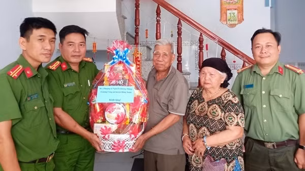 Trên vương quốc của Vua Lửa ảnh 5