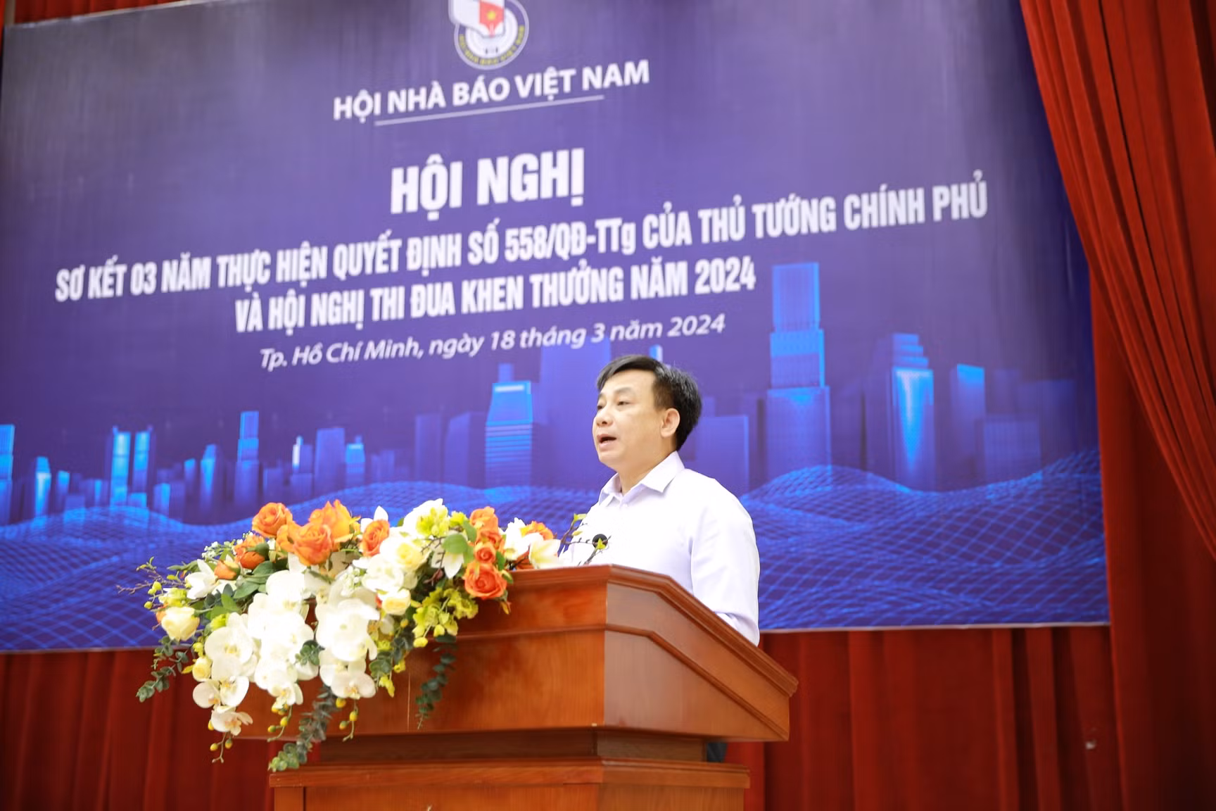 Chương trình hỗ trợ hoạt động sáng tạo văn học nghệ thuật, báo chí vẫn còn không ít vướng mắc -0