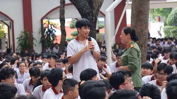 Nâng sức đề kháng cho học sinh với ma túy học đường