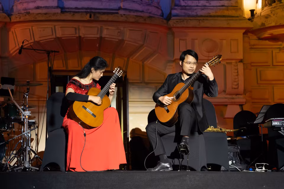 một tiết mục biểu diễn tại the garden music.jpg -1