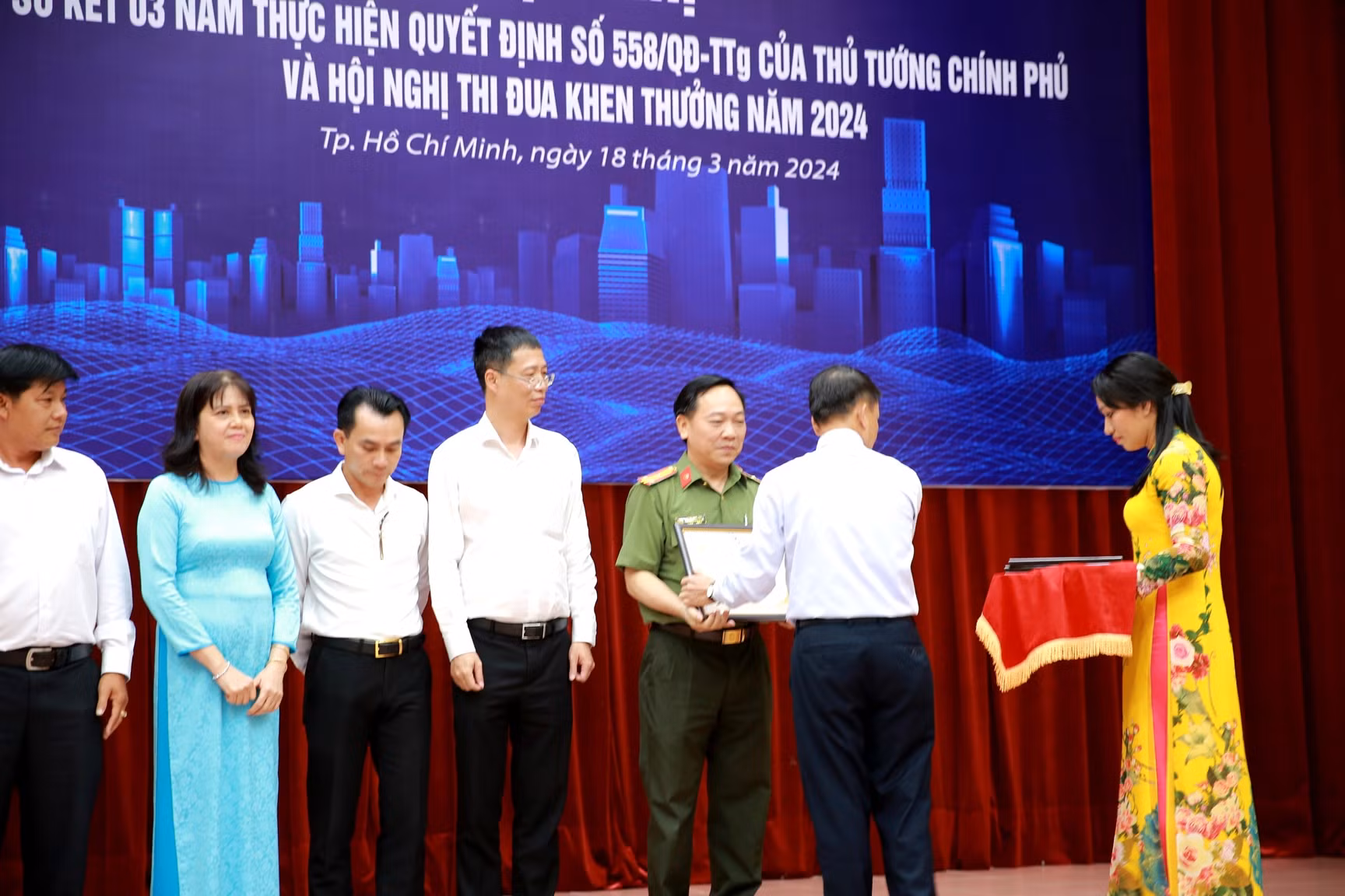 Chương trình hỗ trợ hoạt động sáng tạo văn học nghệ thuật, báo chí vẫn còn không ít vướng mắc -0
